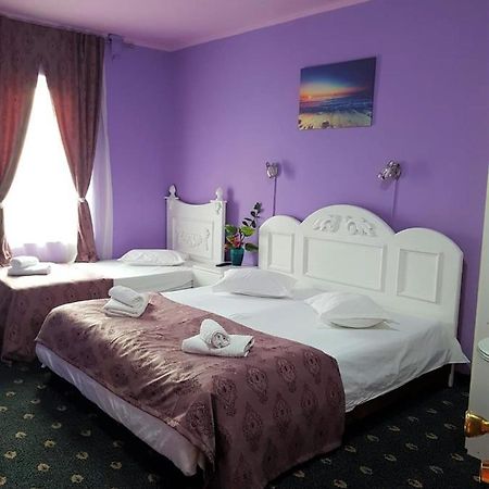 Hotel Darosy Arad Extérieur photo
