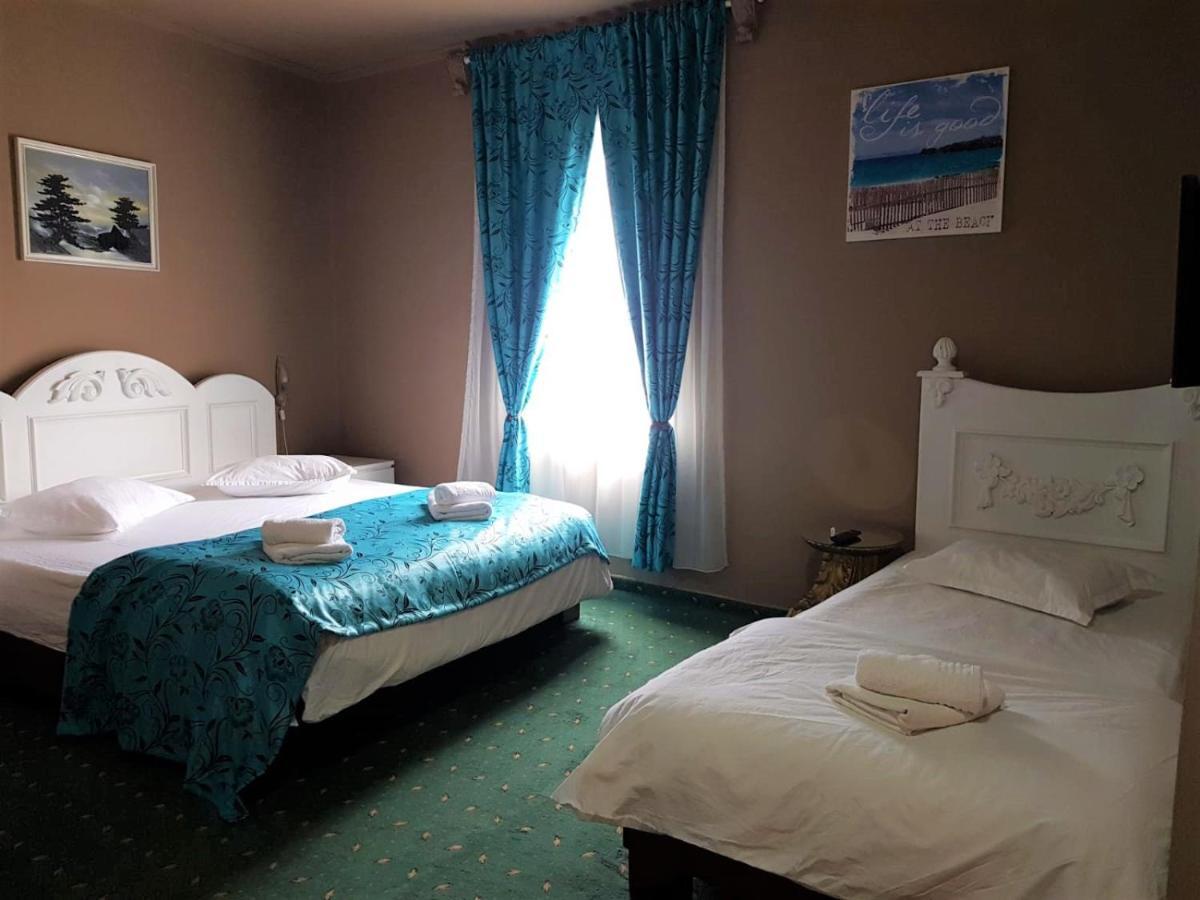 Hotel Darosy Arad Extérieur photo